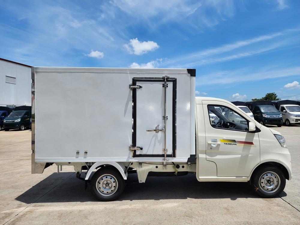 hinh-anh-xe-tai-tera100s-thung-kin-composite.jpg